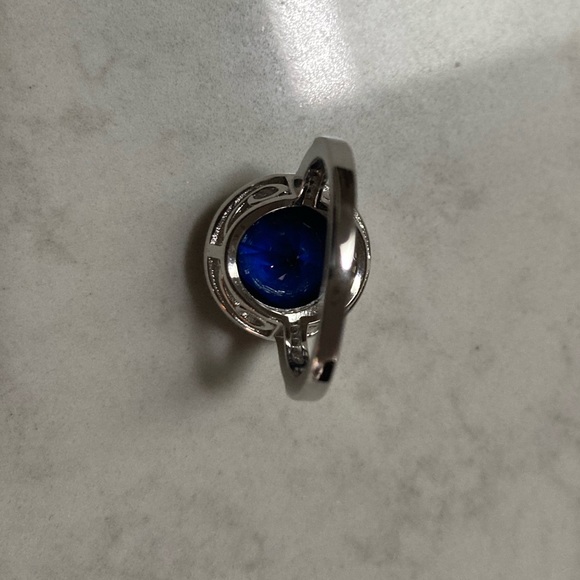 925 Silver Blue CZ Surrounded & edged with Clear CZ stones Scrolled cage Sz 7 - Picture 7 of 14